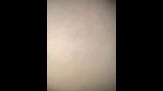 Ennemonde prend son pied avec un ami